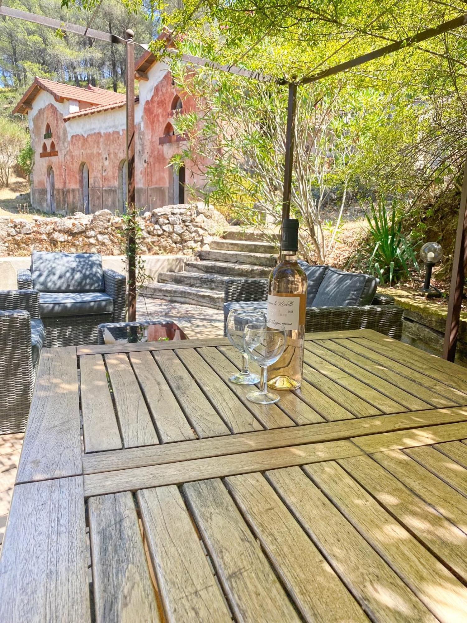 Gite Classe 3* Dans Magnifique Bastide Provencale Auriol Exteriér fotografie